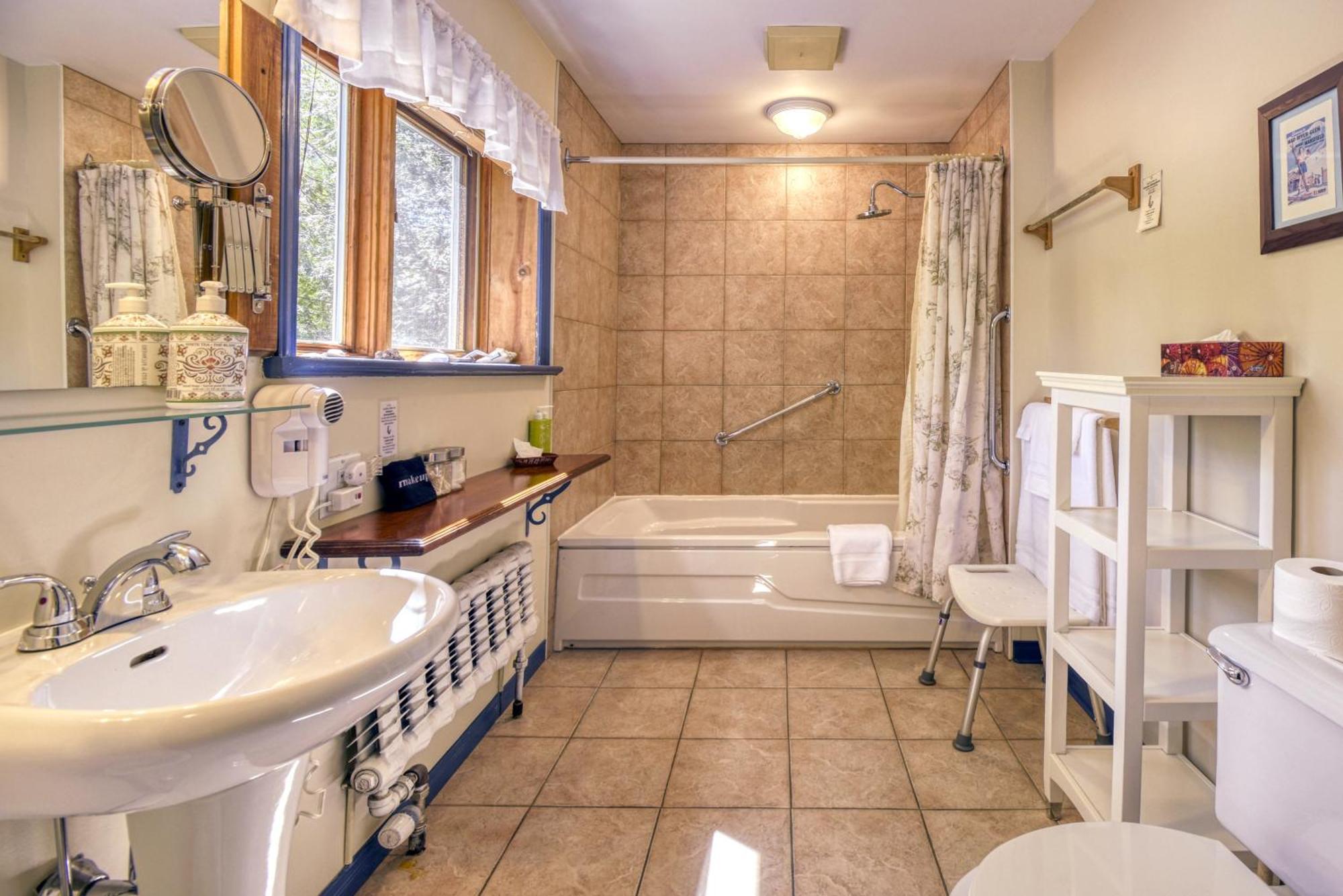 Auberge Le Lupin B&B-Self Check-in Mont-Tremblant Extérieur photo